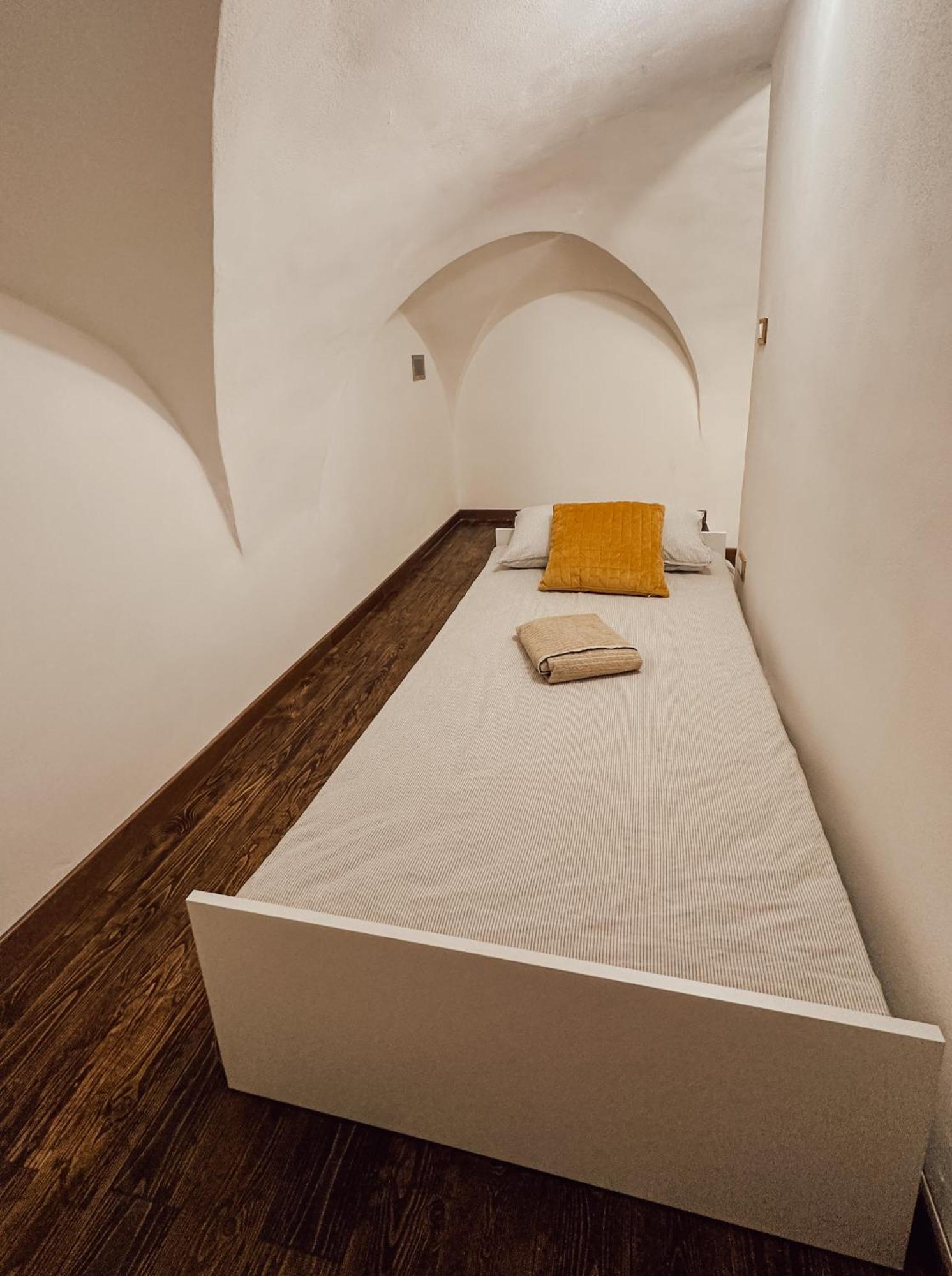 Alto Borgo Rooms Финале Лигуре Экстерьер фото