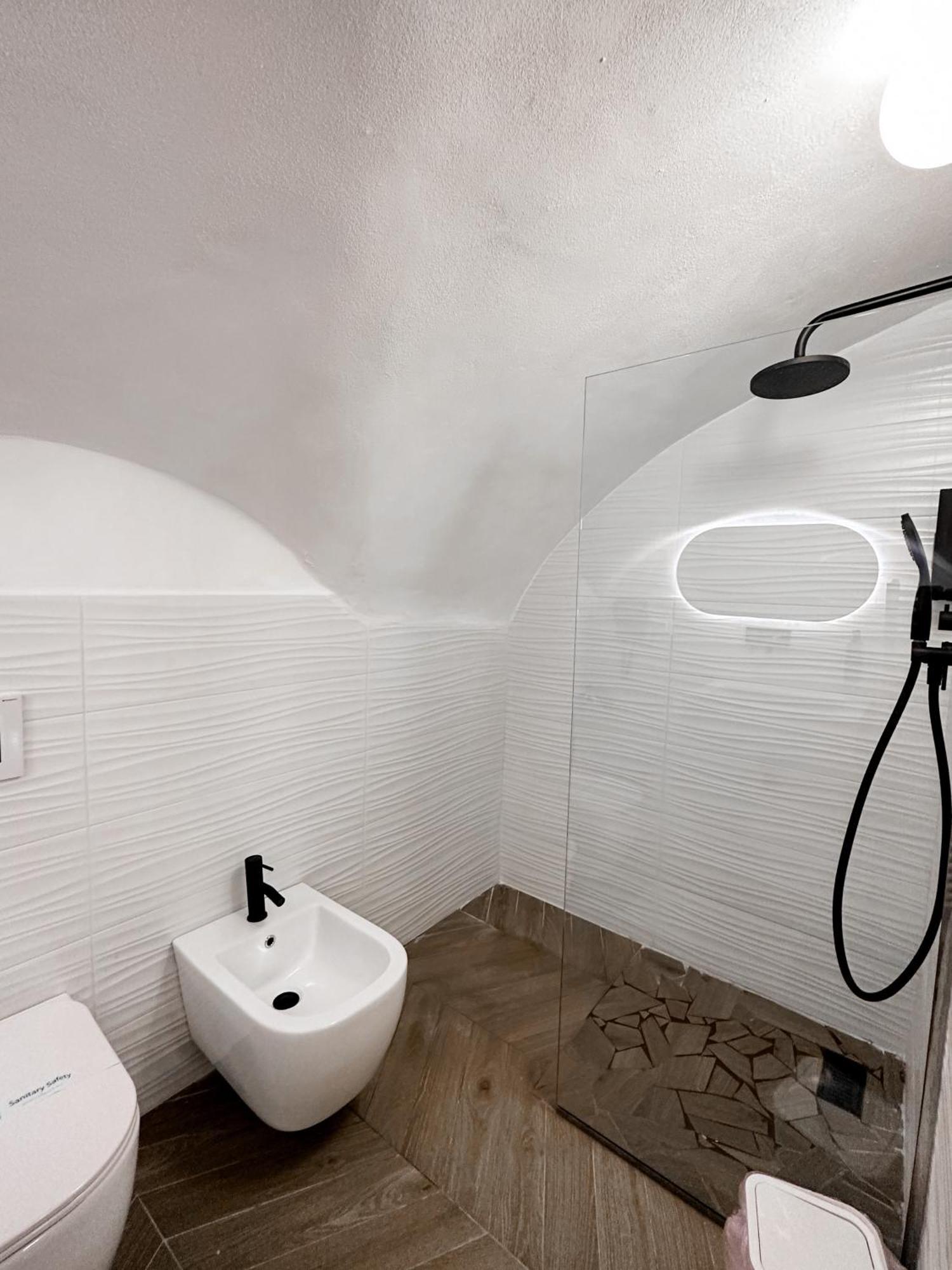 Alto Borgo Rooms Финале Лигуре Экстерьер фото