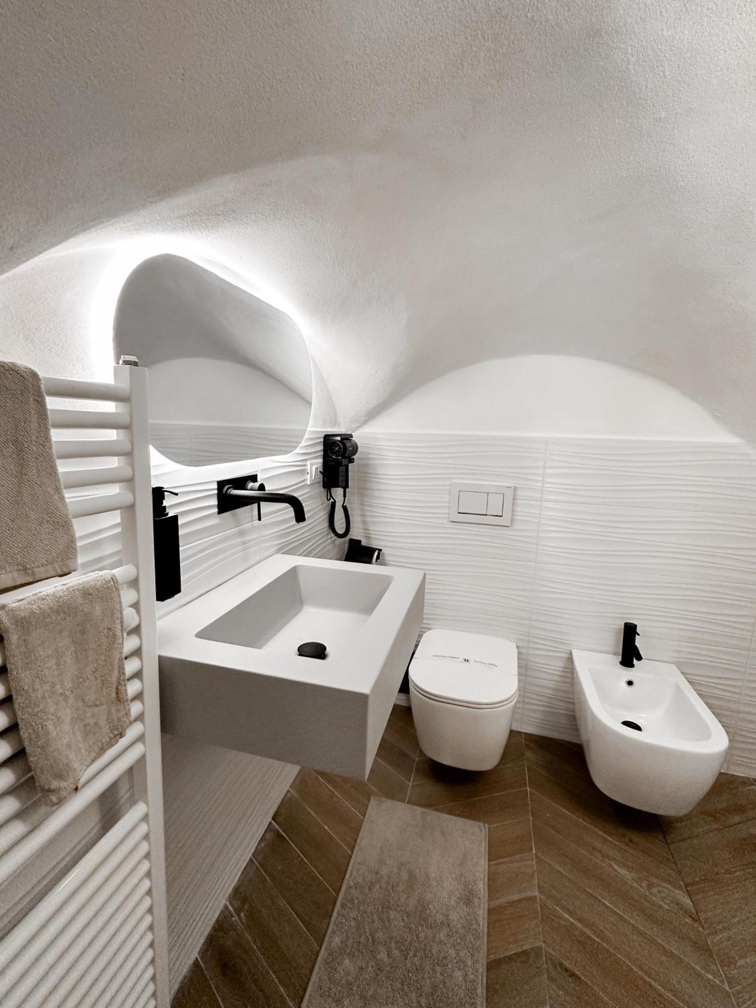 Alto Borgo Rooms Финале Лигуре Экстерьер фото